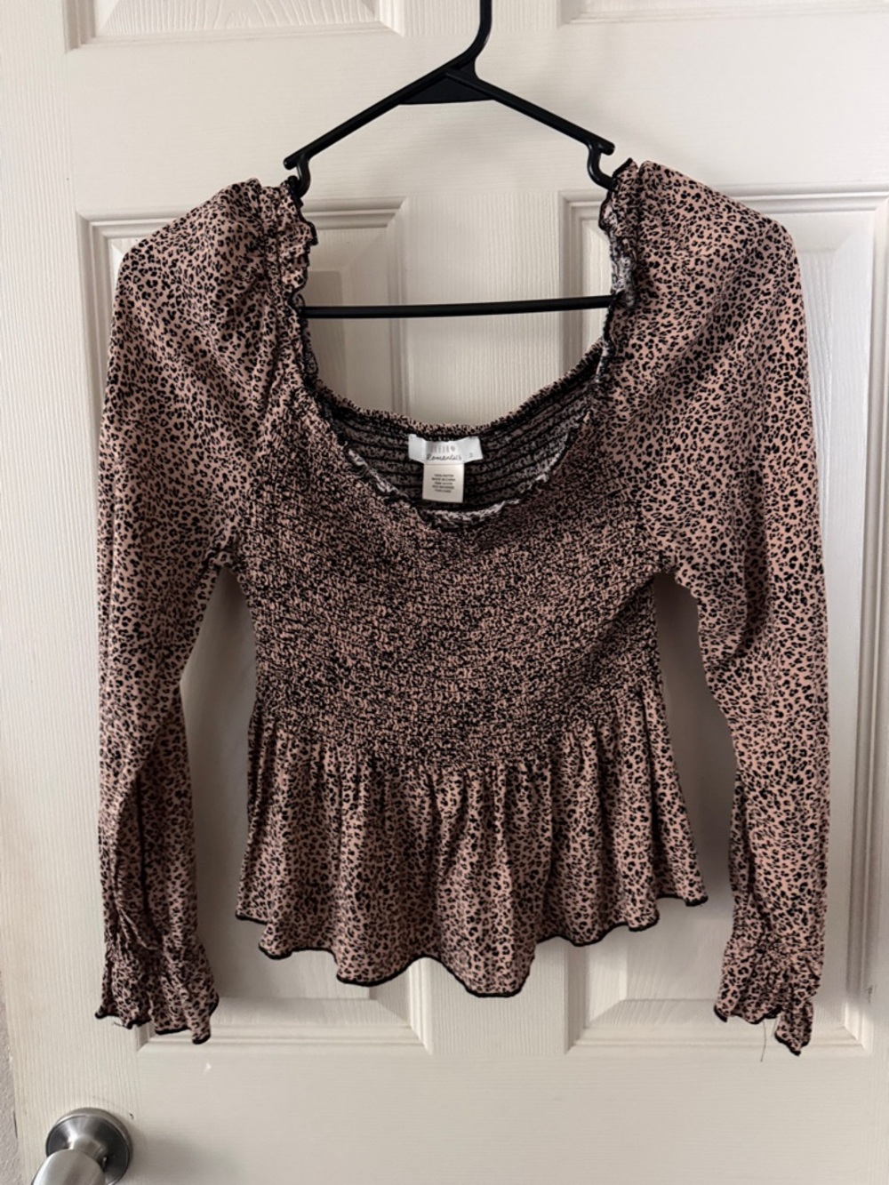 URBAN Romantics Pink Leopard Smocked Peplum Long Sleeve Top